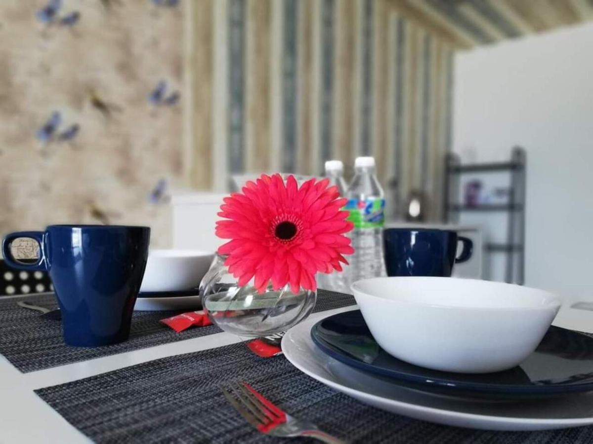 Peanut Butter Homestay - Trefoil Setia Alam Shah Alam Dış mekan fotoğraf