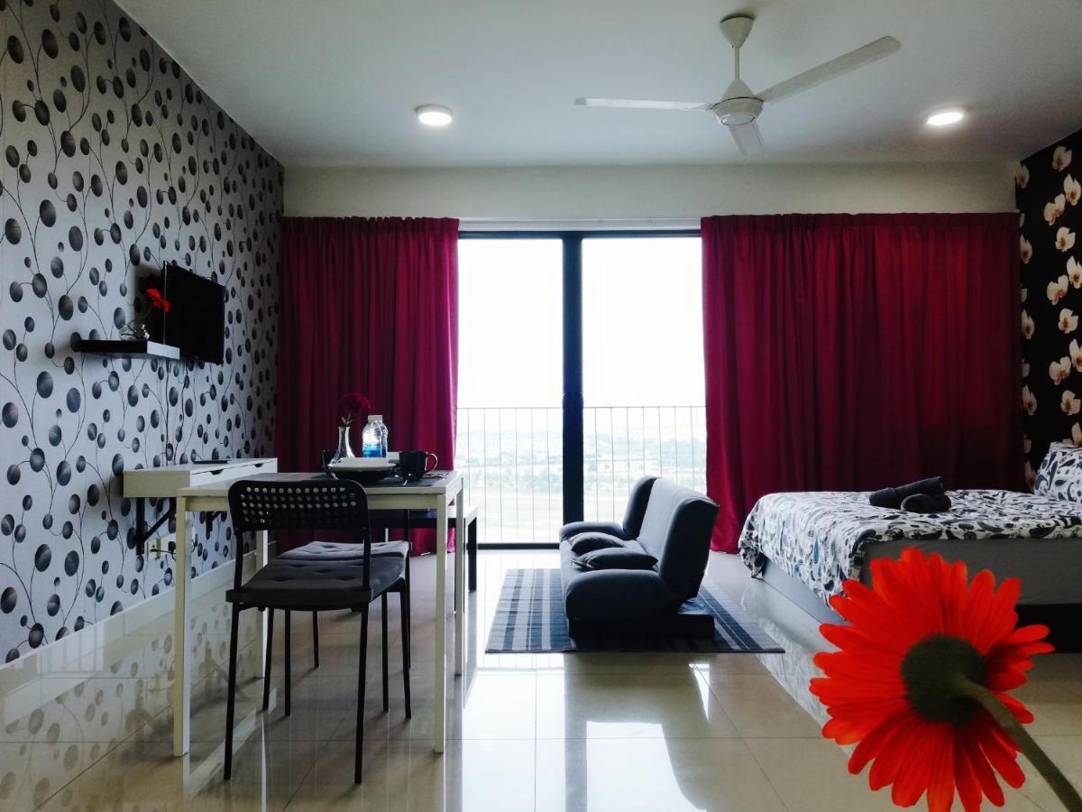 Peanut Butter Homestay - Trefoil Setia Alam Shah Alam Dış mekan fotoğraf