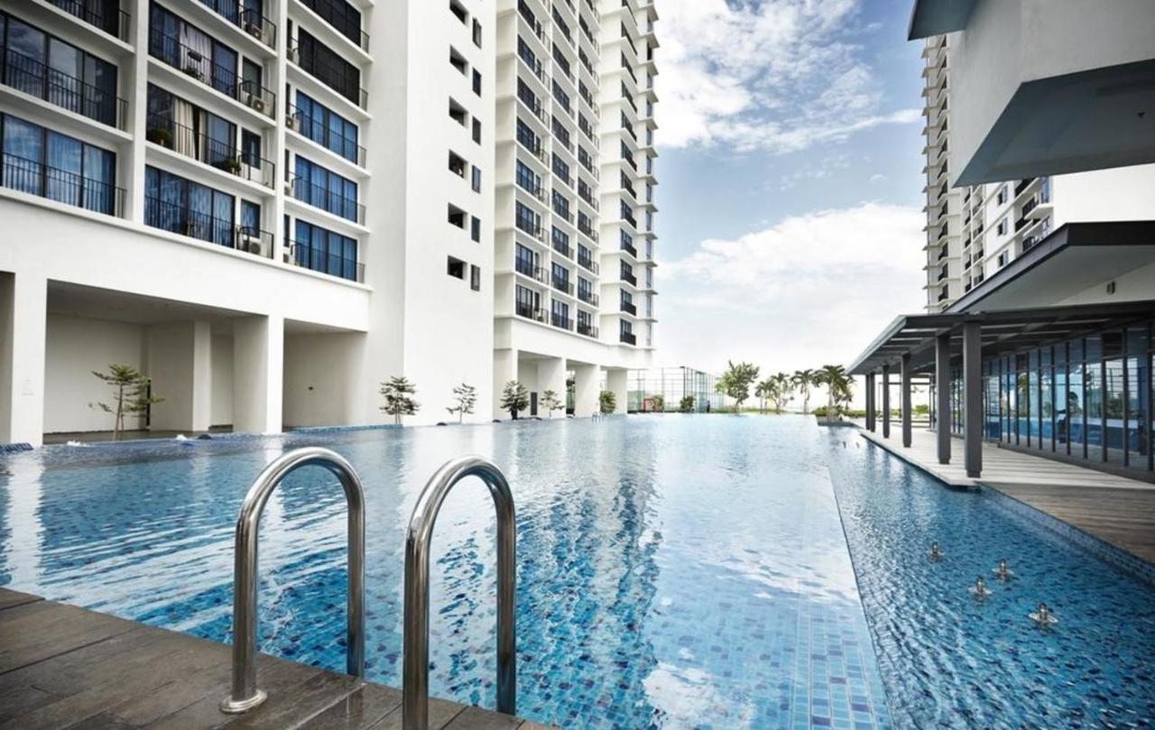 Peanut Butter Homestay - Trefoil Setia Alam Shah Alam Dış mekan fotoğraf